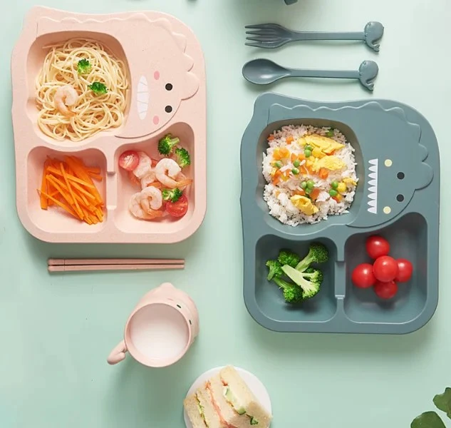 Bộ đĩa thìa tập ăn cho bé hoạt hình dễ thương
