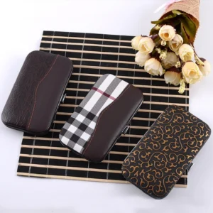 Bộ Dụng Cụ Bấm Móng Tay Chân 8 Món Thép Không Gỉ, Kèm Hộp Da Khóa Bấm Nhỏ Gọn