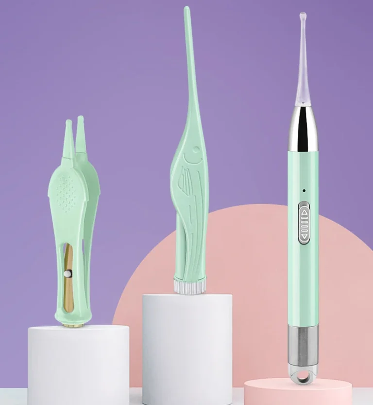 Bộ Dụng Cụ Lấy Ráy Tai Có Đèn LED 3 Món Kèm Hộp Đựng, Loại Pin Sạc