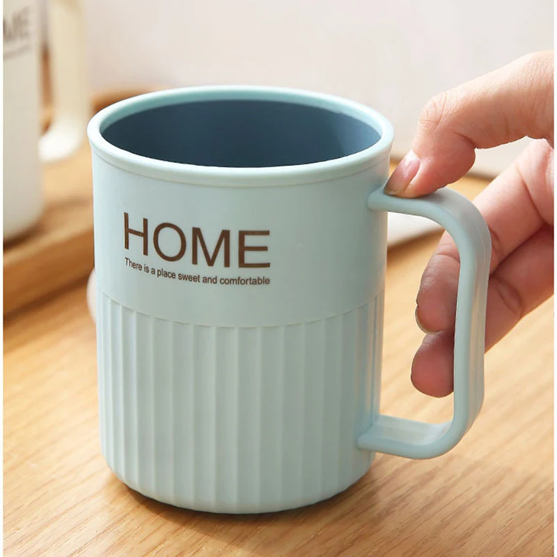 Cốc Nhựa Có Tay Cầm HOME 10,5 × 6,5 cm