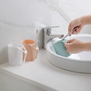 Cốc Nhựa Đựng Bàn Chải Có Tay Cầm 10 × 8,5 cm