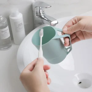 Cốc Nhựa Đựng Bàn Chải Có Tay Cầm 10 × 8,5 cm