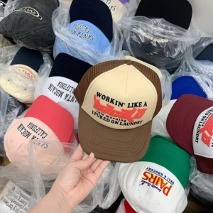 Nón Lưỡi Trai Lưới In Chữ Phong Cách, Khóa Chỉnh Size, Màu Nâu Kem