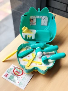 Túi Đồ Chơi Bác Sĩ Y Tá Cho Bé 16 Món Kèm Dây Đeo Tiện Lợi