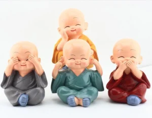 Bộ 4 Tượng Chú Tiểu Trang Trí Taplo Xe Hơi Và Bàn Làm Việc, Nặng 248 g