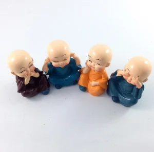 Bộ 4 Tượng Chú Tiểu Trang Trí Taplo Xe Hơi Và Bàn Làm Việc, Nặng 248 g