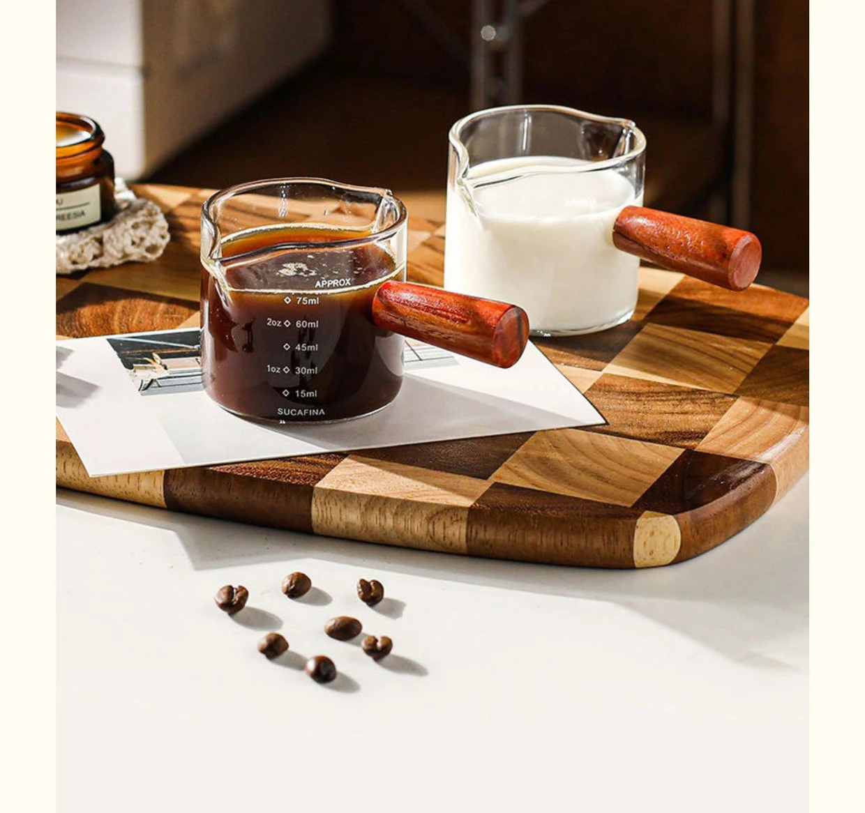 Cốc Đong Espresso Thủy Tinh 100 ml Tay Cầm Gỗ, Có Vạch Chia, Miệng Rót Kép