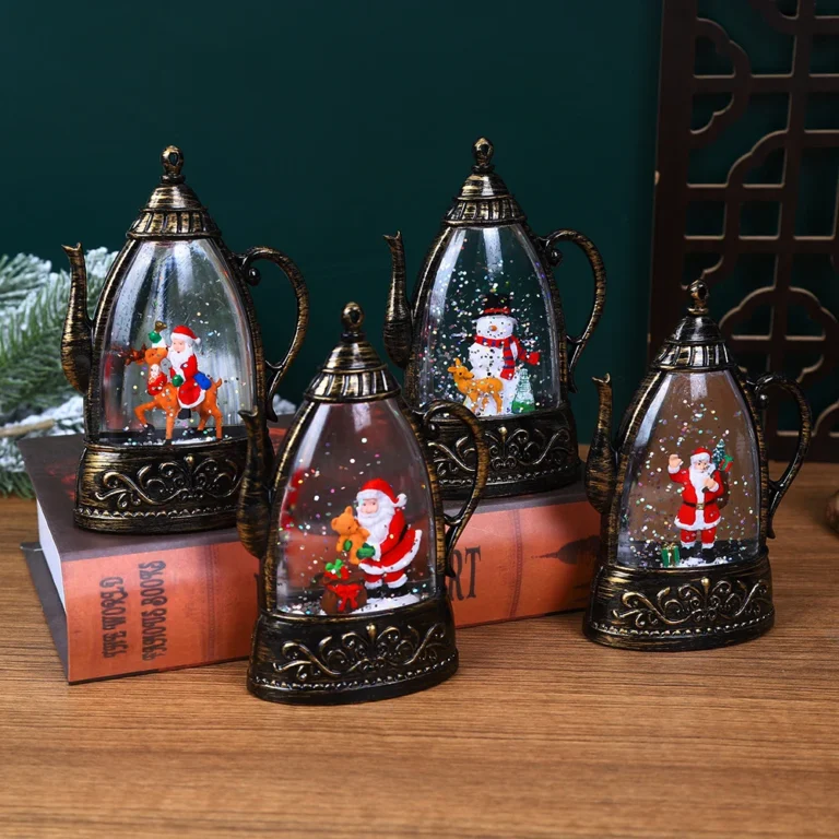 Đèn Trang Trí Giáng Sinh Hình Ấm Nước 13,5 × 10,5 cm, Ông Già Noel Và Kim Tuyến Bên Trong