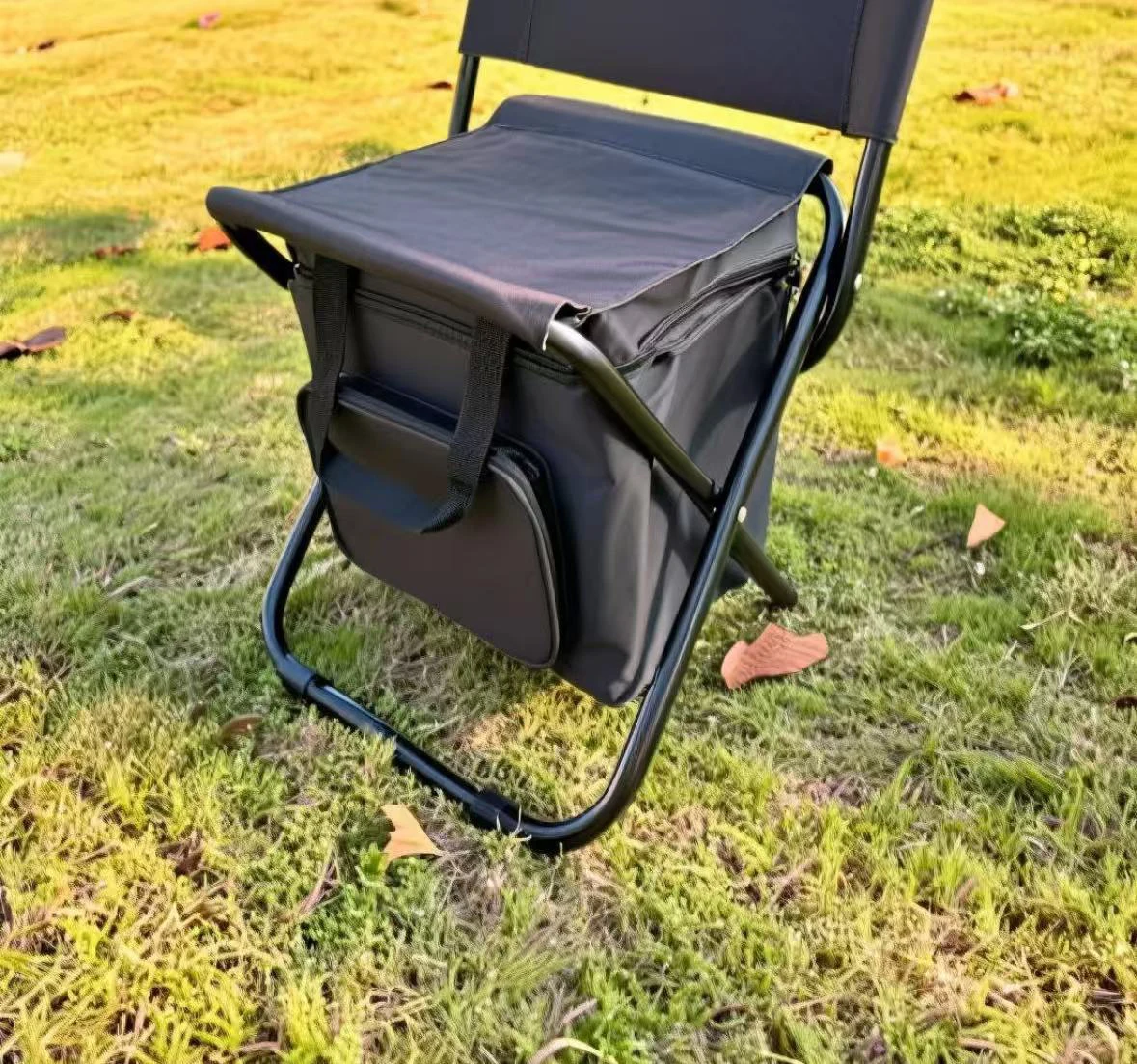 Ghế Đẩu Gấp Dã Ngoại Có Túi Giữ Nhiệt Dưới Ghế 35 × 28 × 58 cm