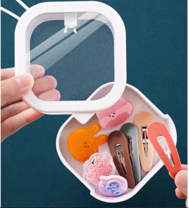 Hộp Nhựa Mini 9,5 × 9,5 × 3 cm Nắp Trong Có Dây Móc, Đựng Đồ Nhỏ