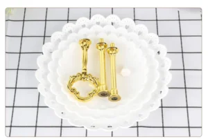 Kệ Nhựa 3 Tầng Màu Trắng Hình Tròn Đựng Bánh Ngọt Và Trái Cây