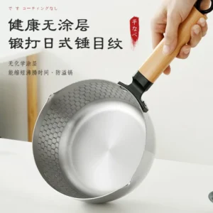 Nồi Quánh Inox Vân Búa 20 cm Cán Gỗ, Miệng Có Vòi Rót, Hâm Sữa, Nấu Mì, Nước Lèo