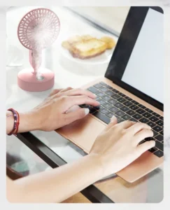 Quạt Mini Phun Sương Để Bàn 4 Chế Độ, Sạc Type-C, Màu Hồng