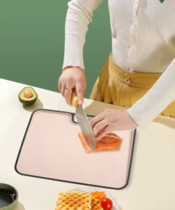 Thớt Nhựa Sợi Lúa Mạch 2 Mặt 34 × 28 × 2 cm, Có Tay Cầm, Rãnh Chống Tràn