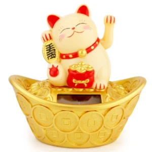 Tượng Mèo Vẫy Tay Ngồi Trên Thỏi Vàng 11,1 × 11,1 × 6,8 cm, Tay Vẫy Bằng Pin Mặt Trời