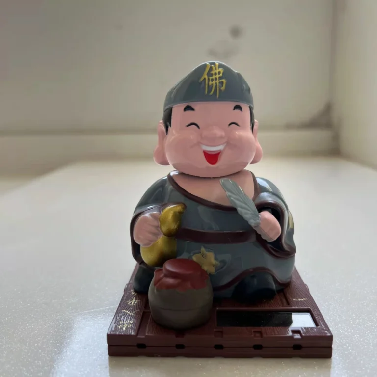 Tượng Tế Công Gật Gù Năng Lượng Mặt Trời Để Taplo Ô Tô, Bàn Làm Việc