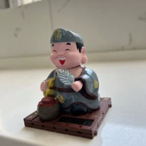Tượng Tế Công Gật Gù Năng Lượng Mặt Trời Để Taplo Ô Tô, Bàn Làm Việc