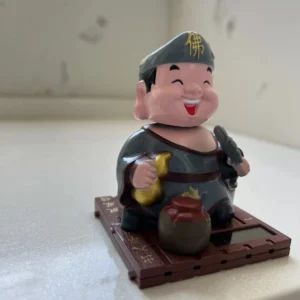 Tượng Tế Công Gật Gù Năng Lượng Mặt Trời Để Taplo Ô Tô, Bàn Làm Việc