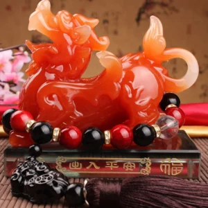 Tượng Tỳ Hưu Để Taplo Ô Tô Kèm Sáp Thơm Hương Chanh 11 × 6,5 × 10,5 cm, Chuỗi Hạt Trang Trí